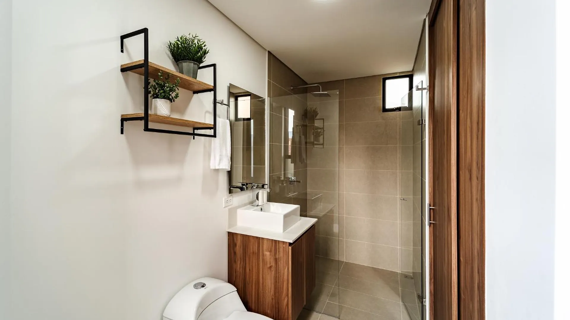 Apartamento Ubicado En, Laureles, Medellin Cartagena Colombia